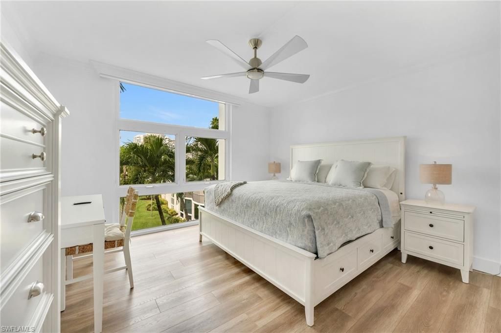 400 Park Shore Dr, Unit 302, Naples, FL 34103 Photo