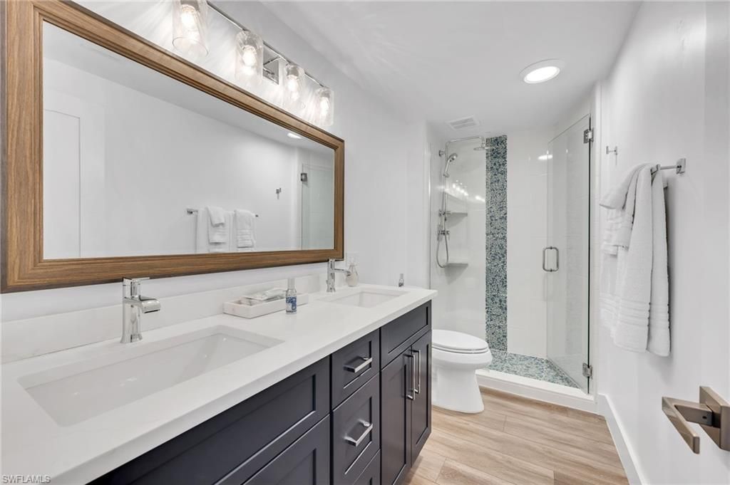 400 Park Shore Dr, Unit 302, Naples, FL 34103 Photo