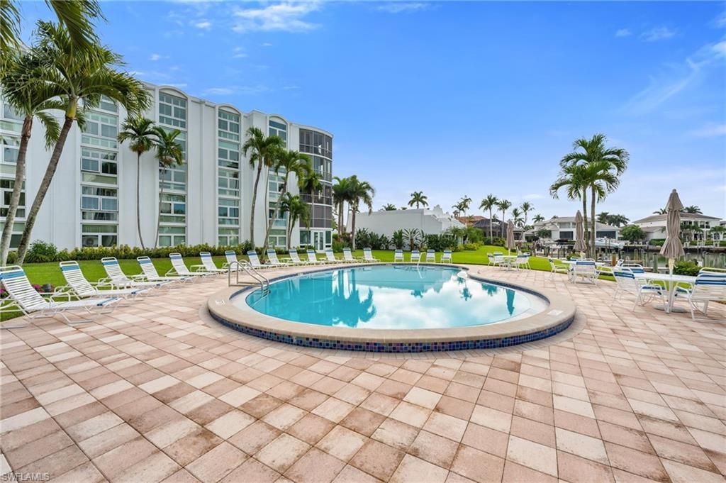 400 Park Shore Dr, Unit 302, Naples, FL 34103 Photo