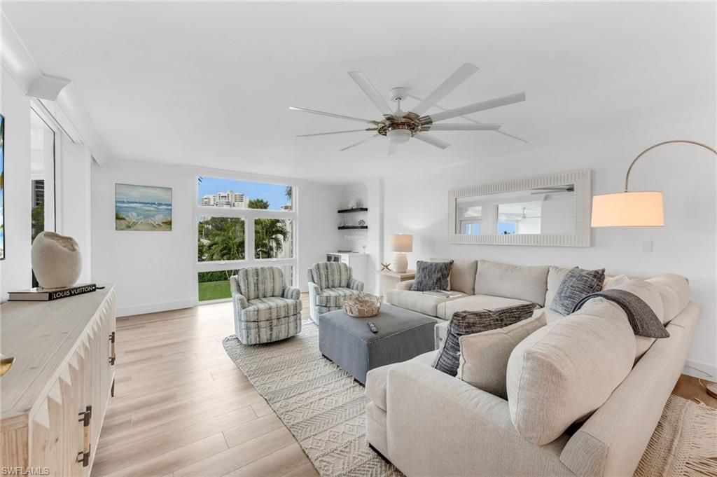 400 Park Shore Dr, Unit 302, Naples, FL 34103 Photo