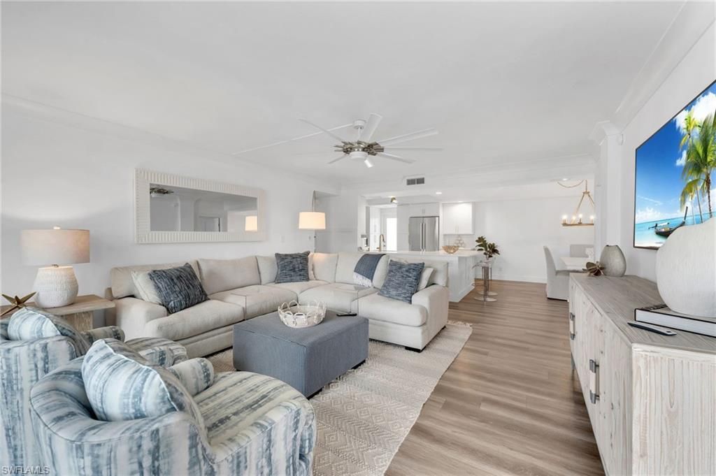 400 Park Shore Dr, Unit 302, Naples, FL 34103 Photo