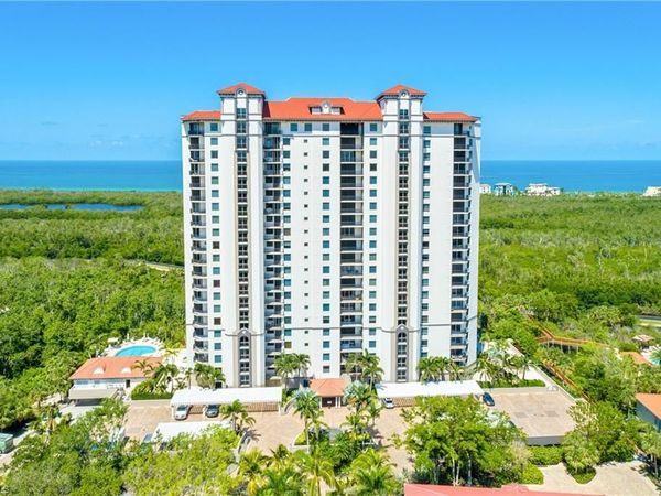 7225 Pelican Bay BLVD, Unit 204, NAPLES, FL 34108