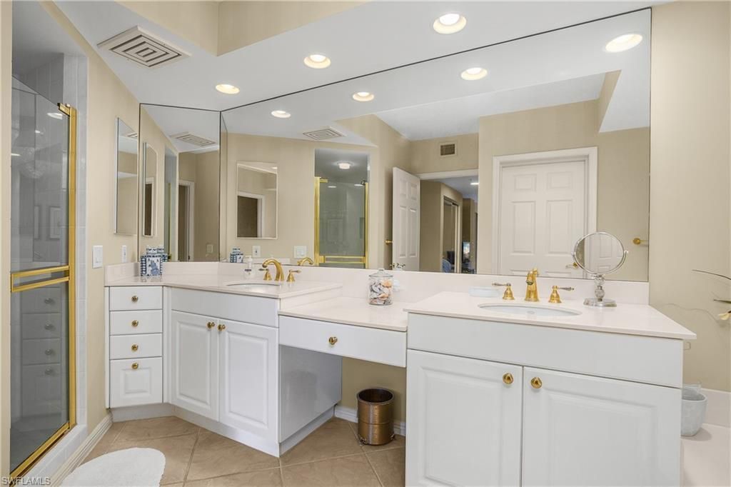 7225 Pelican Bay Blvd, Unit 204, Naples, FL 34108 Photo