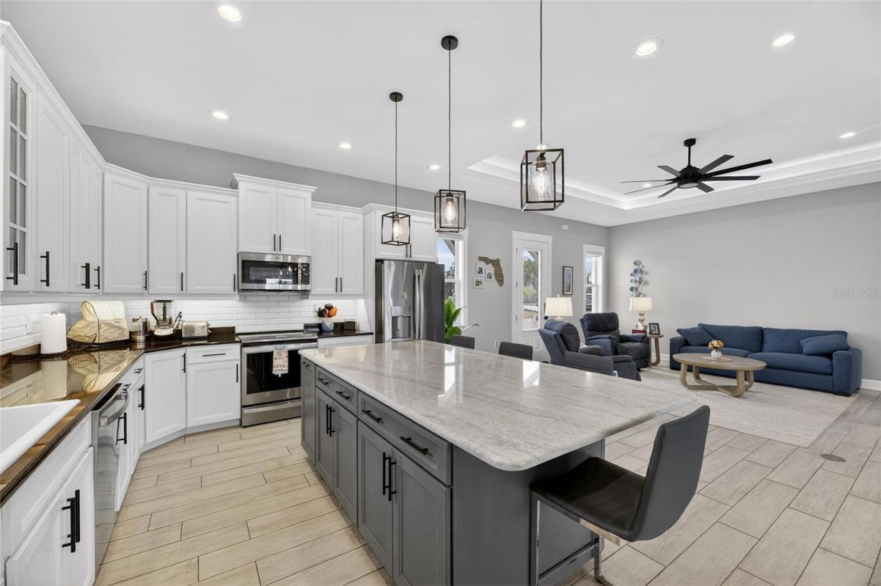 3287 Red Tail Hawk Drive, Polk City, FL 33868 Photo