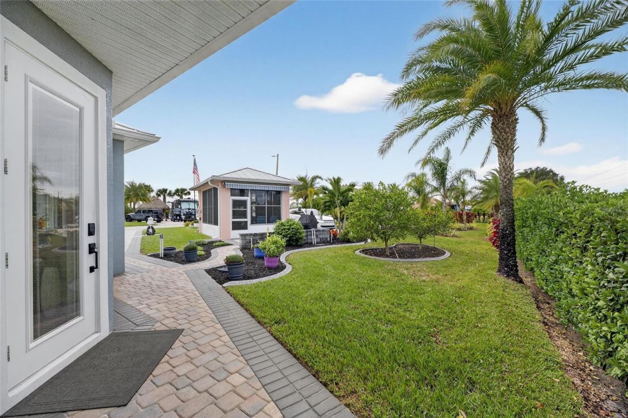 3287 Red Tail Hawk Drive, Polk City, FL 33868 Photo