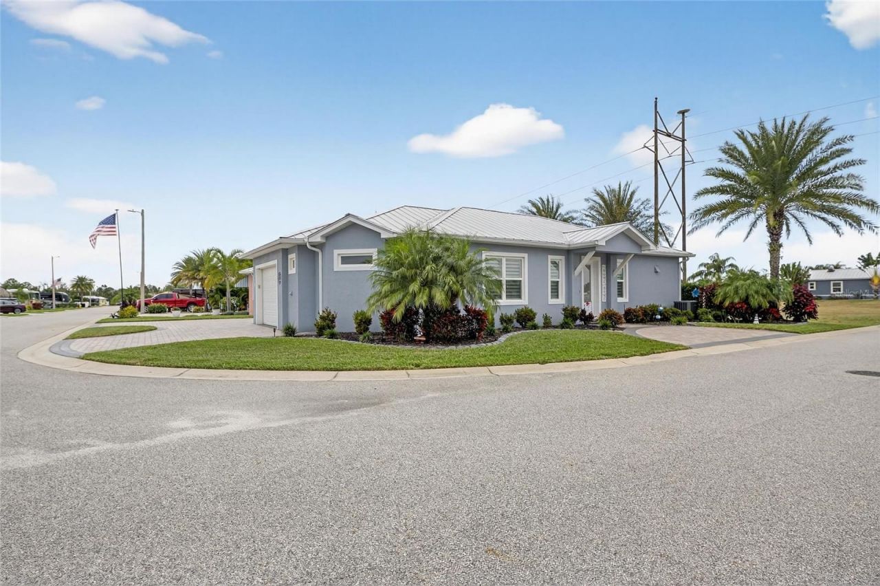 3287 Red Tail Hawk Drive, Polk City, FL 33868 Photo