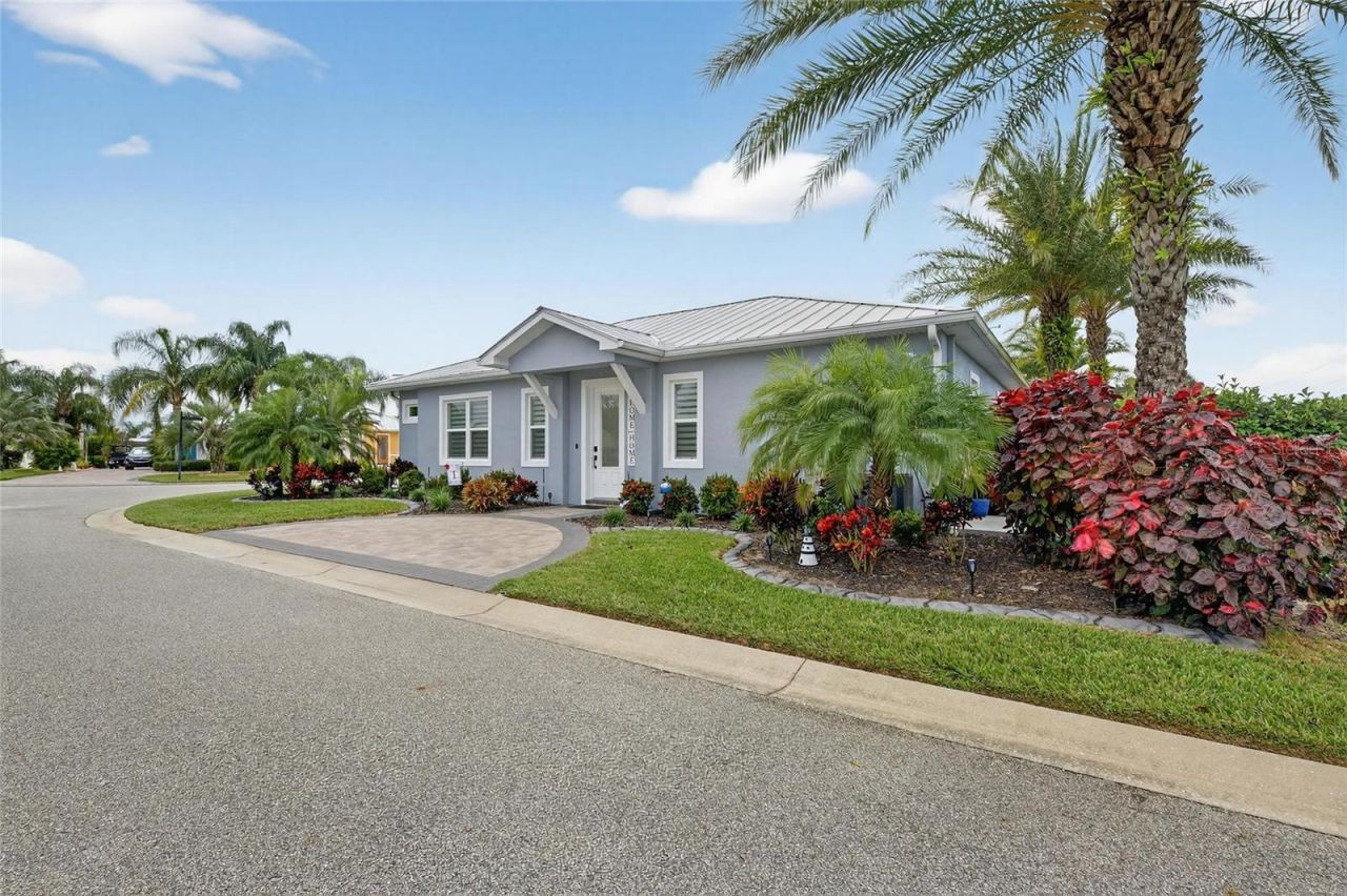 3287 Red Tail Hawk Drive, Polk City, FL 33868 Photo