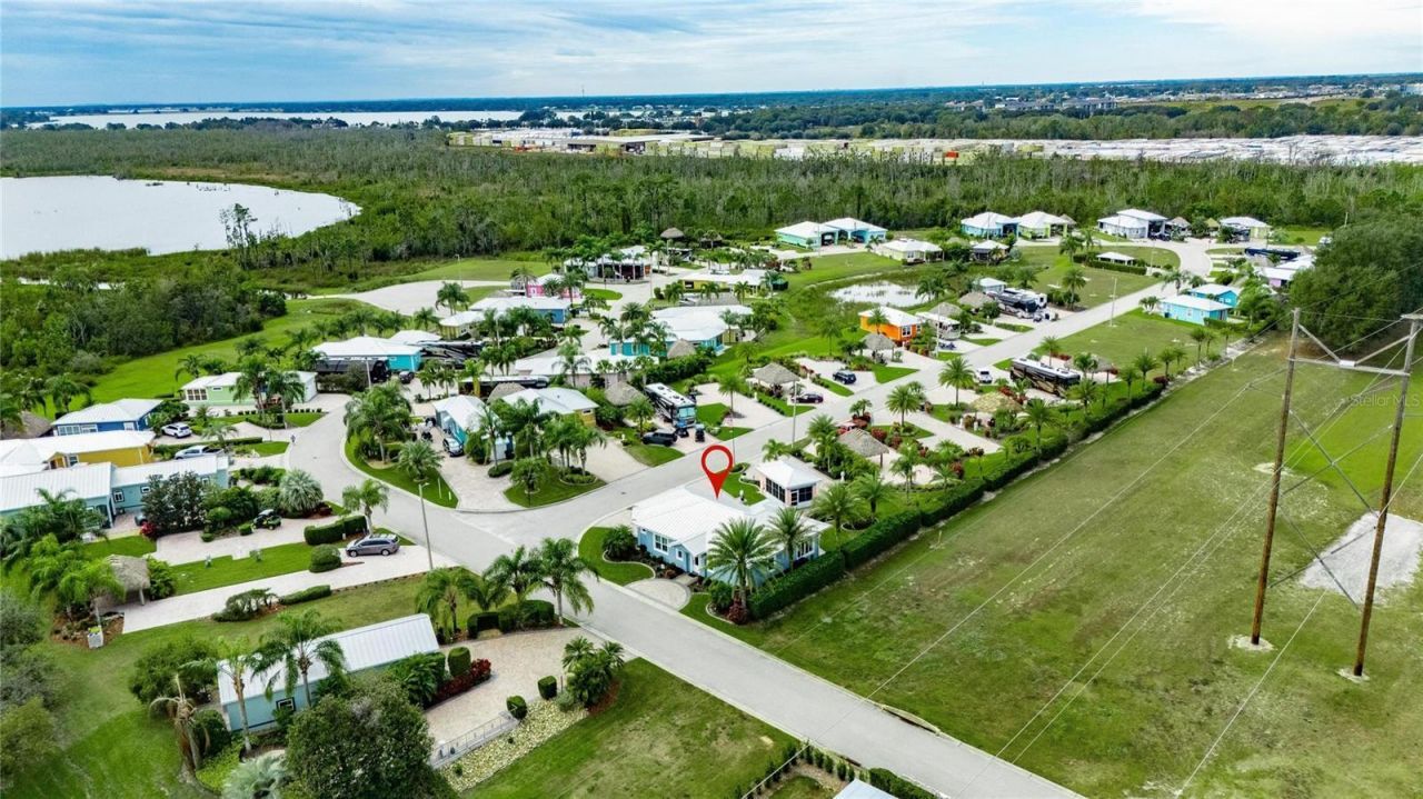 3287 Red Tail Hawk Drive, Polk City, FL 33868 Photo