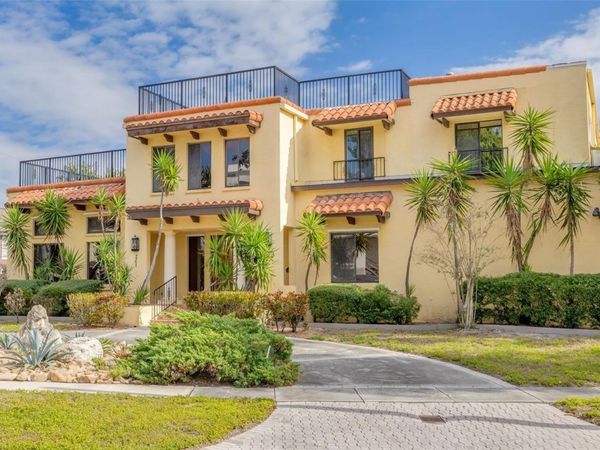 201 BLANCA AVENUE, TAMPA, FL 33606