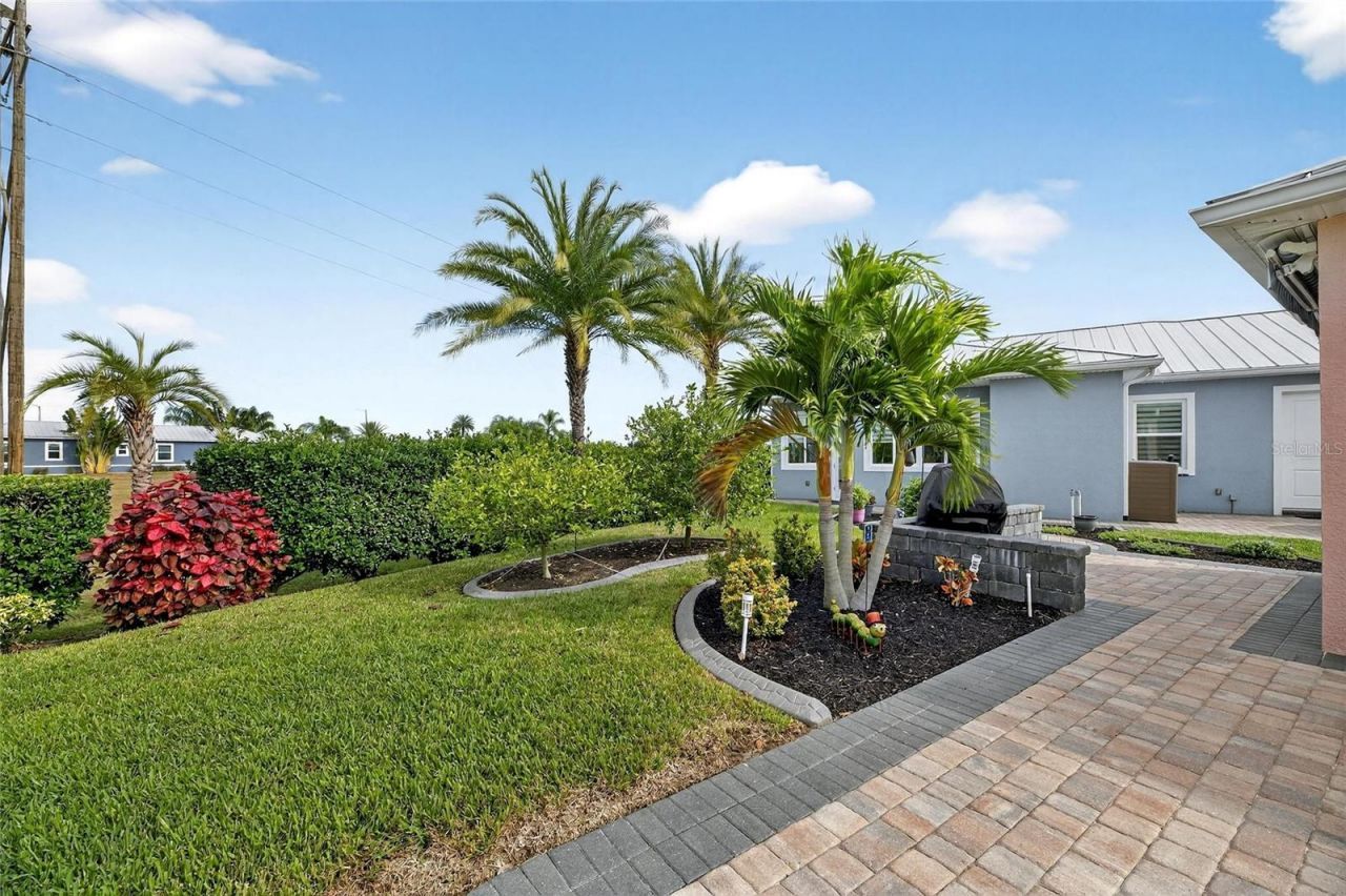 3283 Red Tail Hawk Drive, Polk City, FL 33868 Photo
