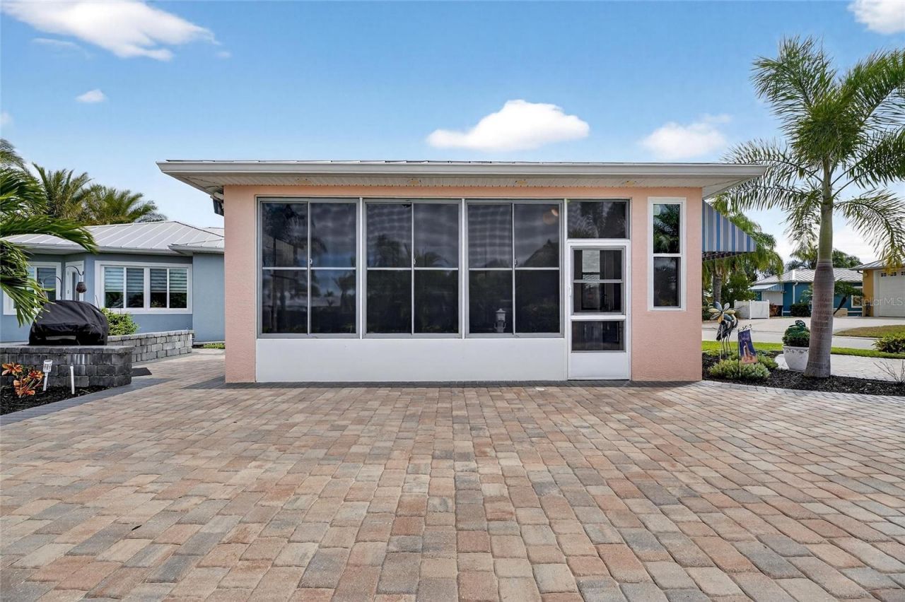 3283 Red Tail Hawk Drive, Polk City, FL 33868 Photo