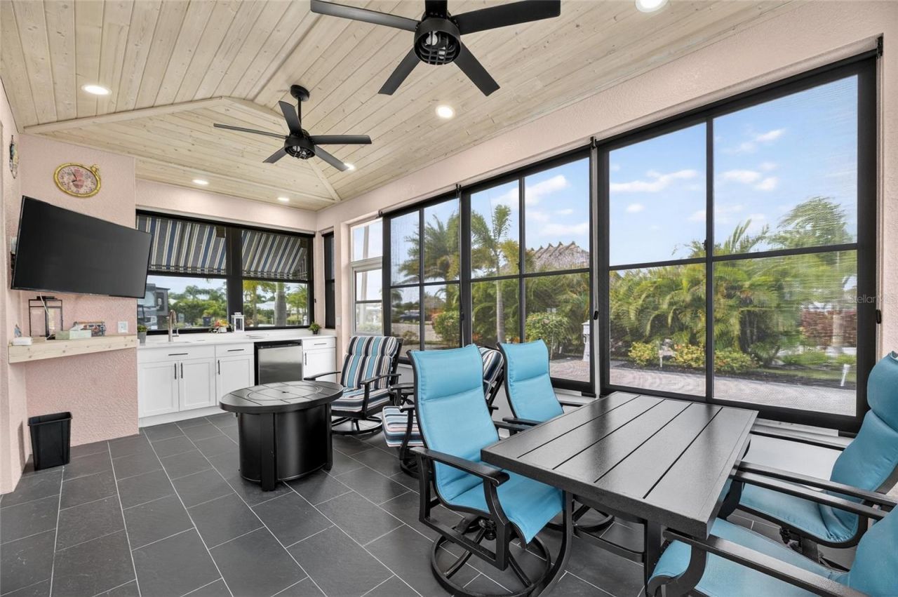 3283 Red Tail Hawk Drive, Polk City, FL 33868 Photo