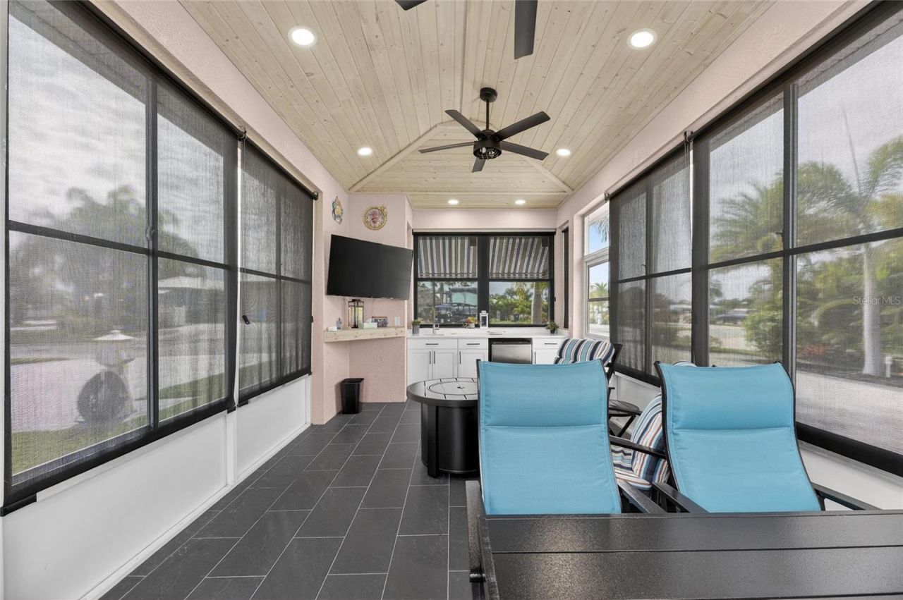 3283 Red Tail Hawk Drive, Polk City, FL 33868 Photo