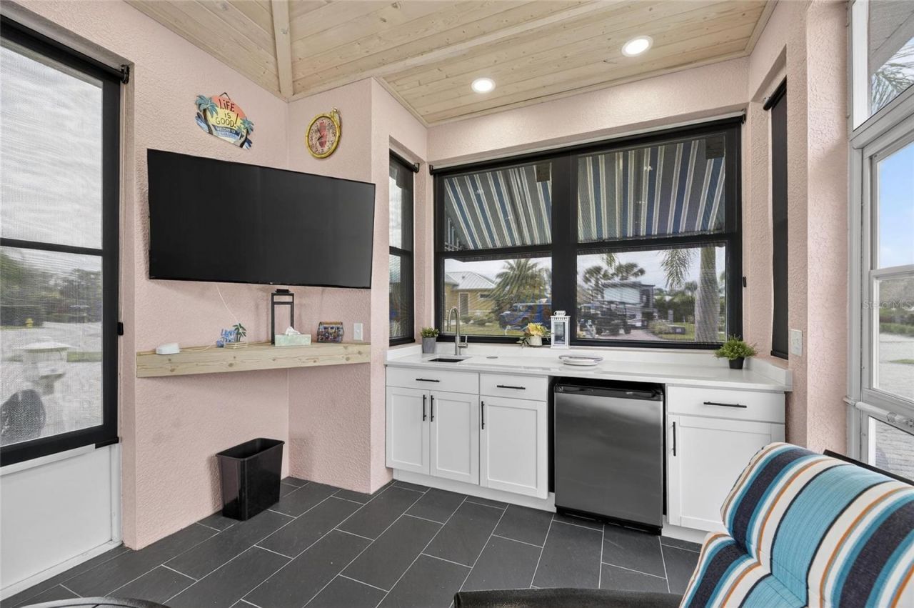 3283 Red Tail Hawk Drive, Polk City, FL 33868 Photo