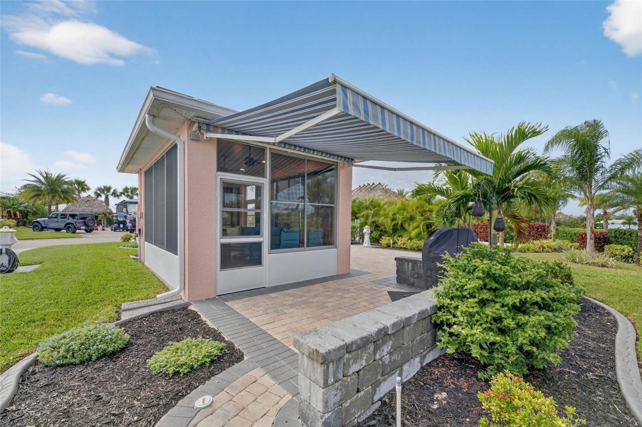 3283 Red Tail Hawk Drive, Polk City, FL 33868 Photo