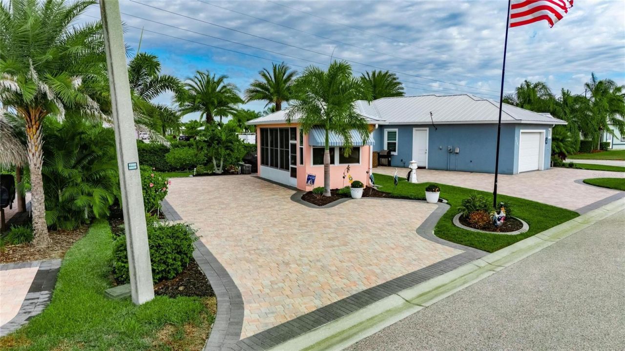 3283 Red Tail Hawk Drive, Polk City, FL 33868 Photo