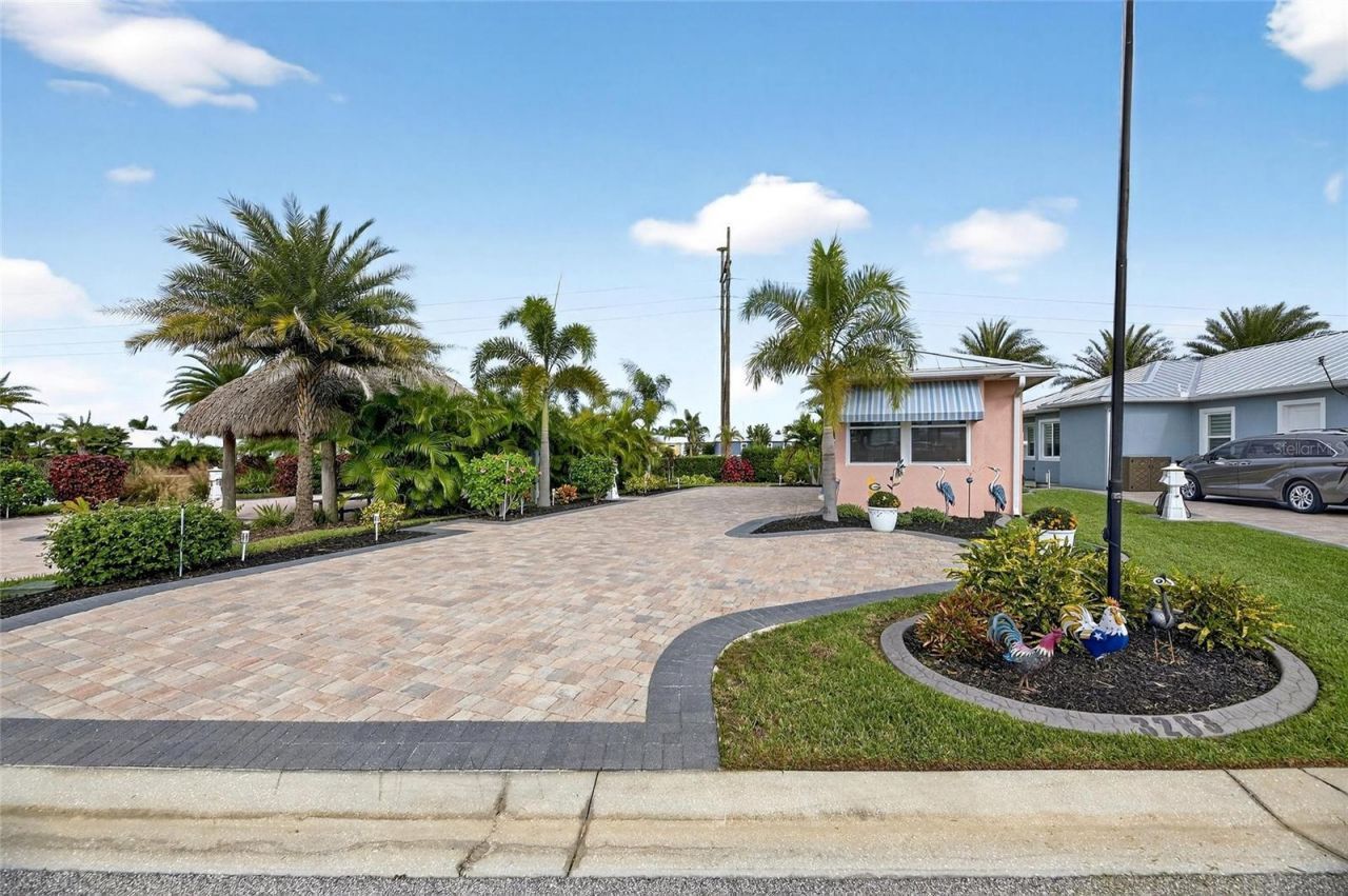 3283 Red Tail Hawk Drive, Polk City, FL 33868 Photo