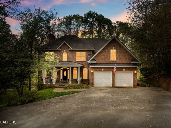 639 S Arch Rock Drive, Sevierville, TN 37876