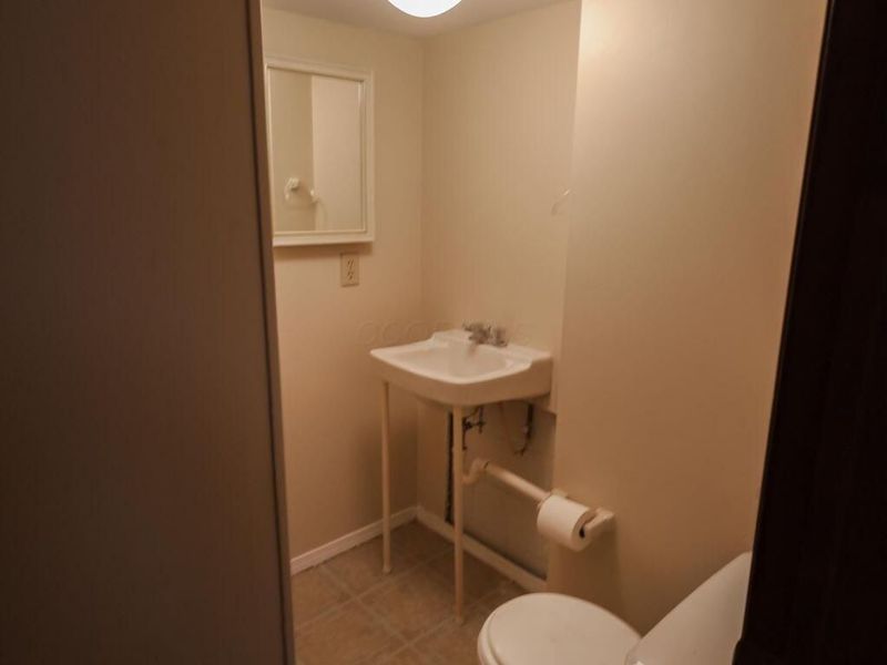 910 Annagladys Drive, Unit G2, Columbus, OH 43085 Photo 14