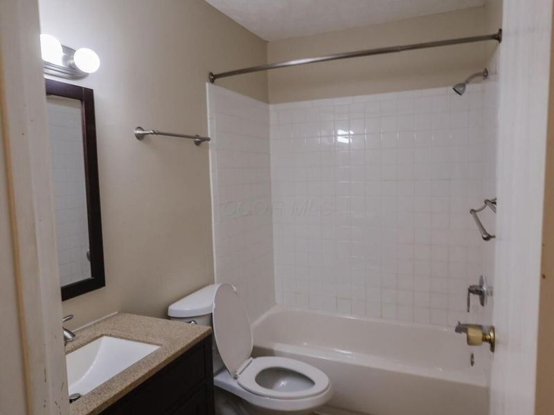 910 Annagladys Drive, Unit G2, Columbus, OH 43085 Photo 20