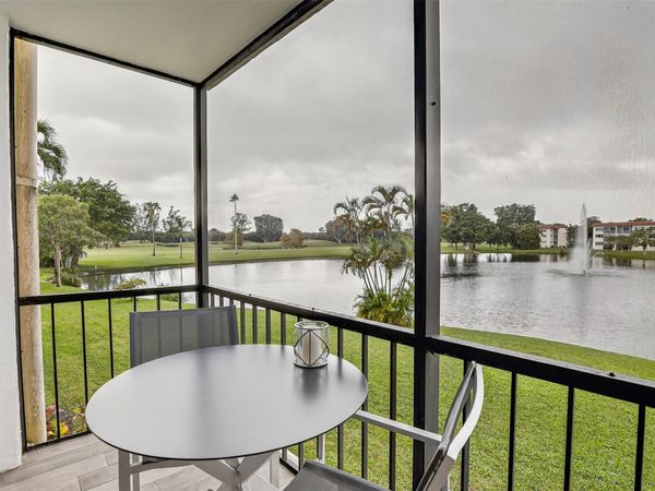9623 S Hollybrook Lake Drive, Unit 204, Pembroke Pines, FL 33025