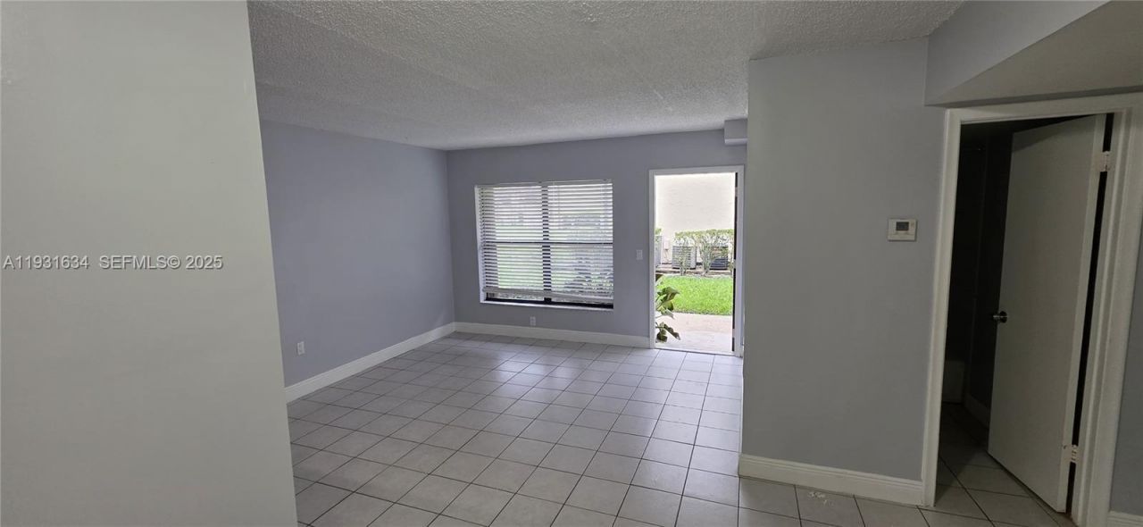 10006 NW 6th St , Unit 101, Pembroke Pines, FL 33024 Photo