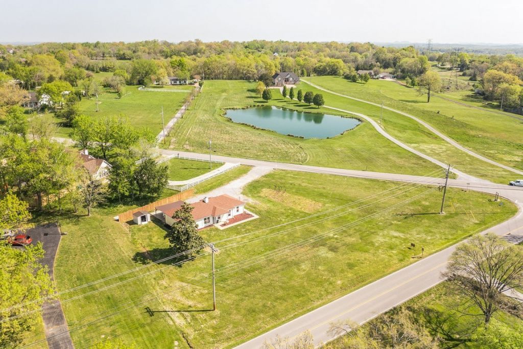 8522 Coles Ferry Pike, Lebanon, TN 37087 Main Photo