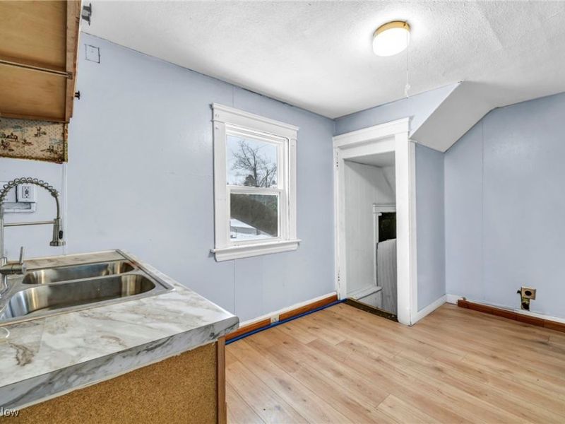 3564 E 118th Street, Cleveland, OH 44105 Photo 4