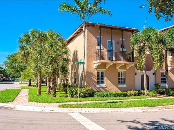 1131 SW 147th ave, Pembroke Pines, FL 33027