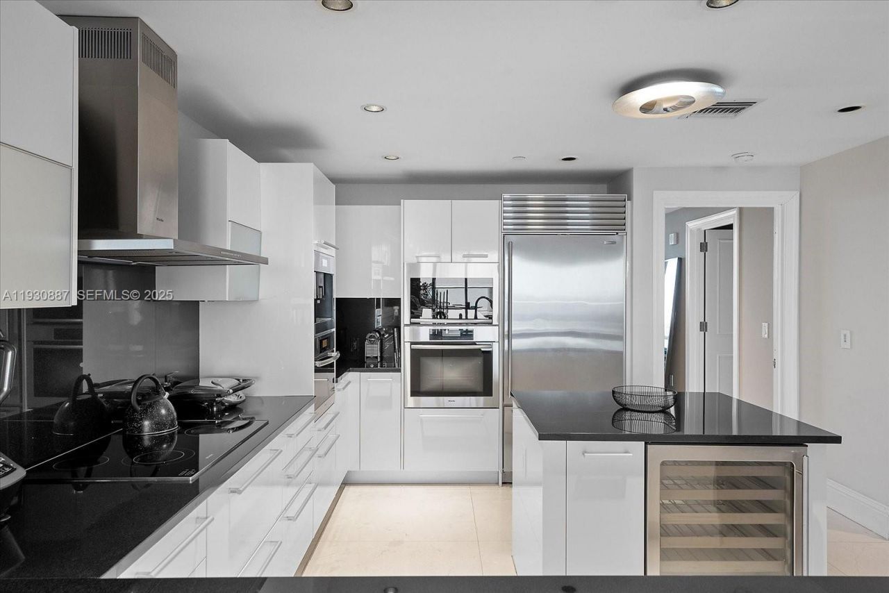 17121 Collins Ave, Unit 1005, Sunny Isles Beach, FL 33160 Photo