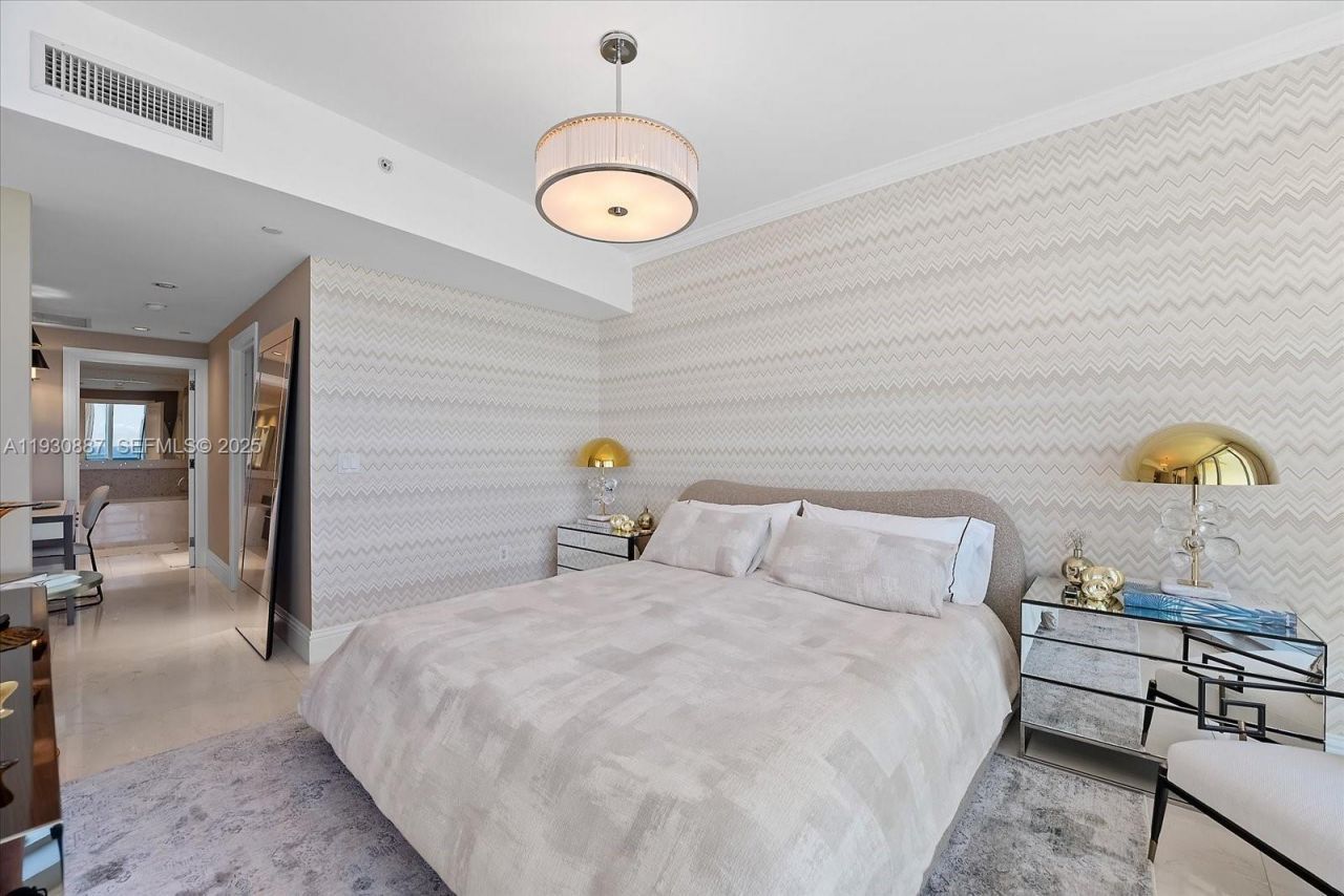 17121 Collins Ave, Unit 1005, Sunny Isles Beach, FL 33160 Photo