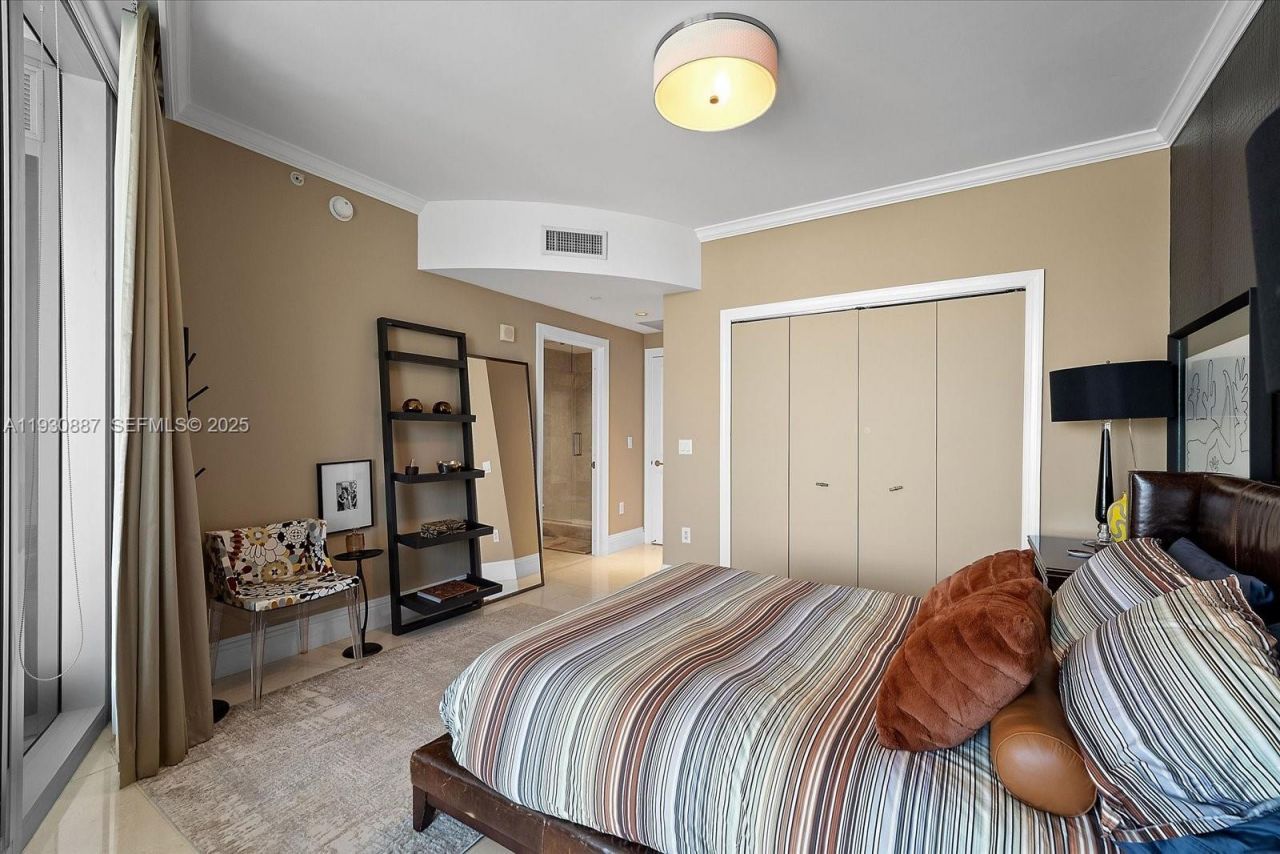 17121 Collins Ave, Unit 1005, Sunny Isles Beach, FL 33160 Photo