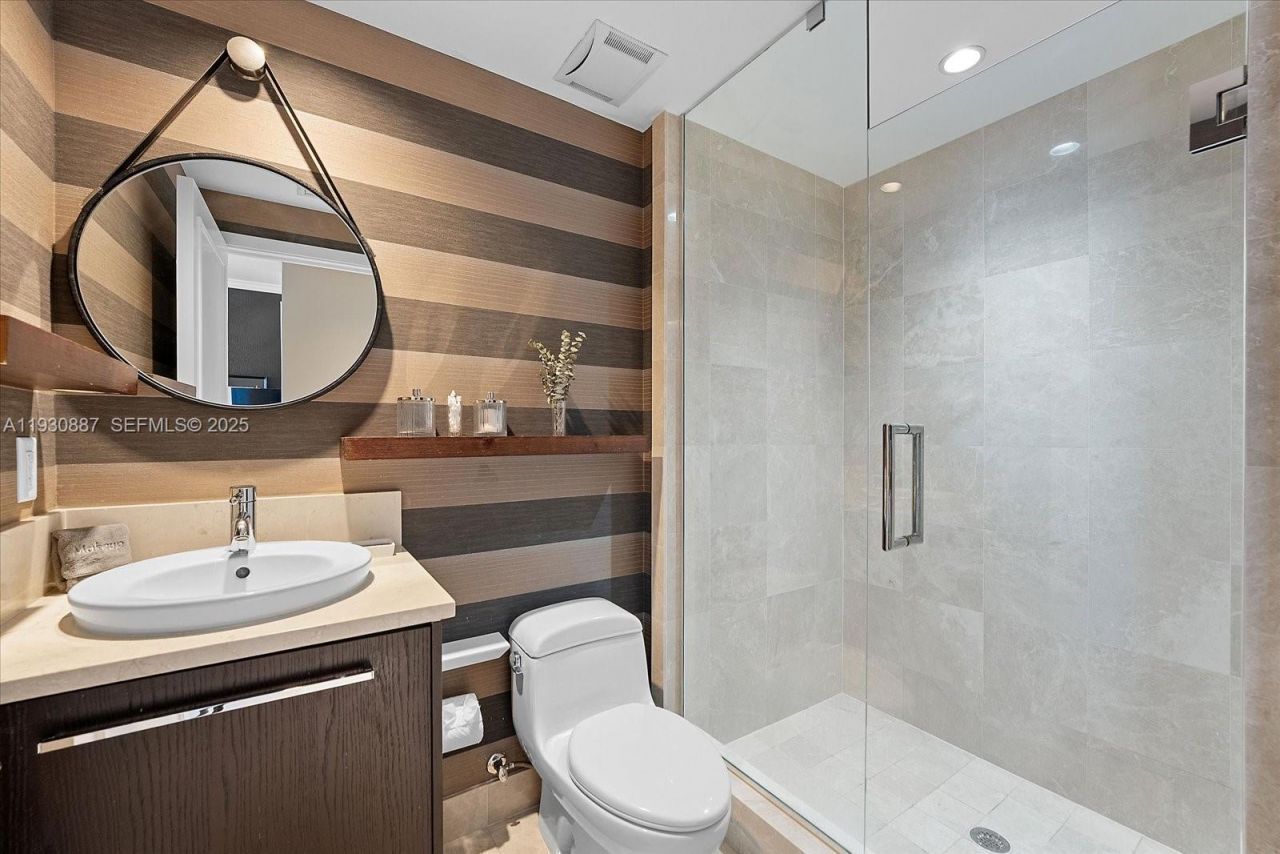 17121 Collins Ave, Unit 1005, Sunny Isles Beach, FL 33160 Photo