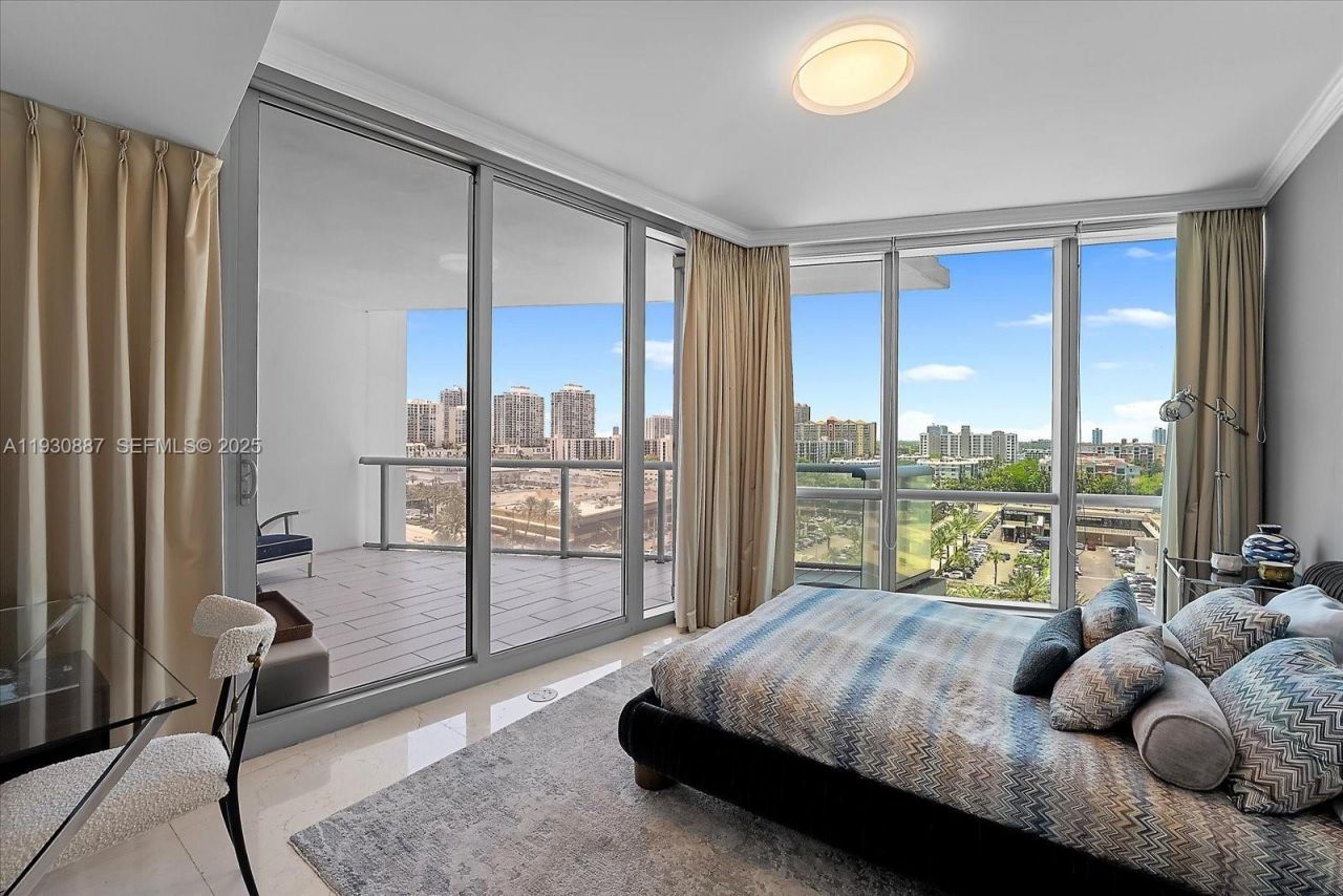 17121 Collins Ave, Unit 1005, Sunny Isles Beach, FL 33160 Photo