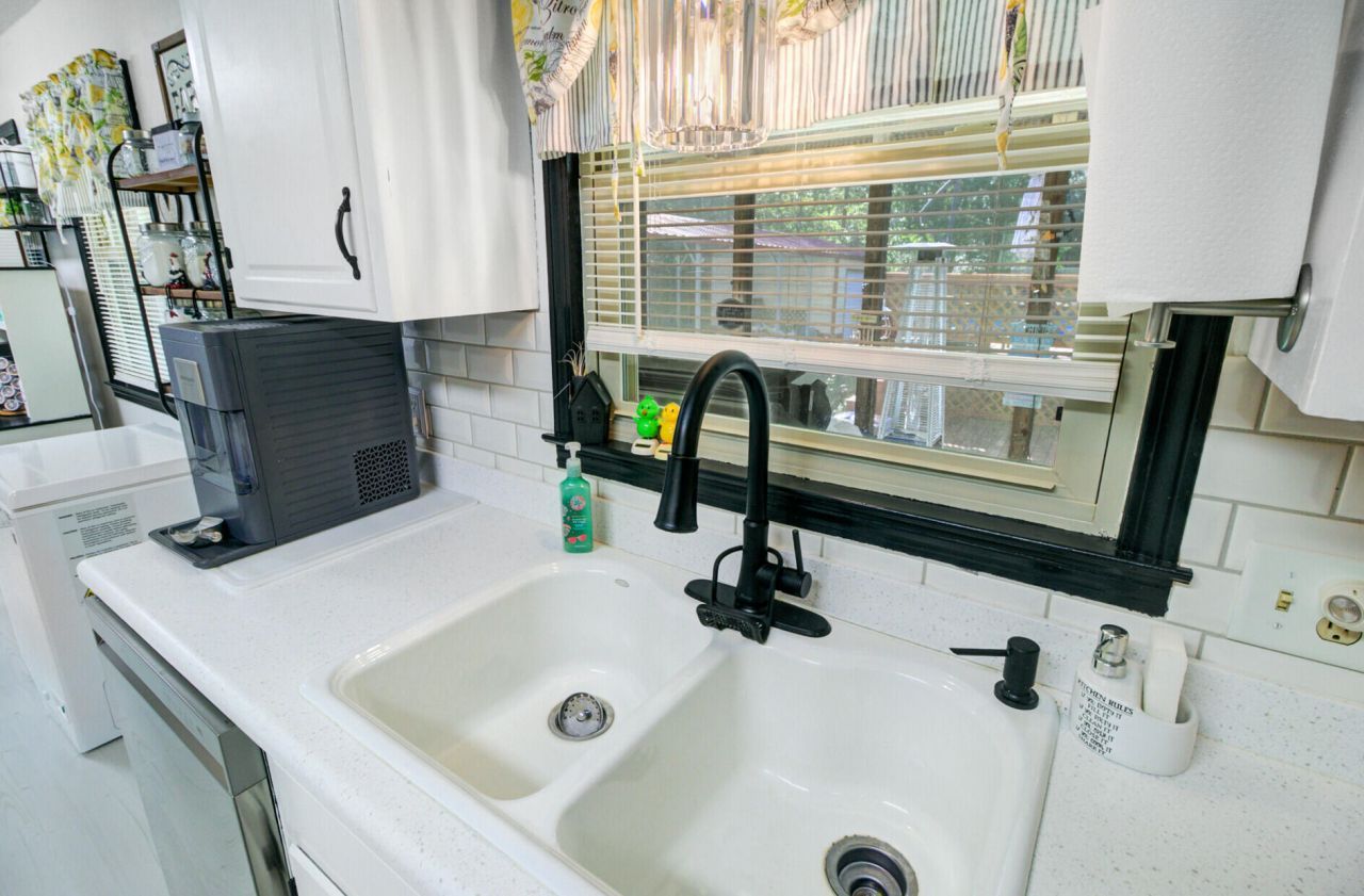 399 Chamblee Road Photo 17