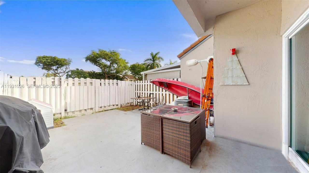 6279 SW 128th Ct, Miami, FL 33183 Photo