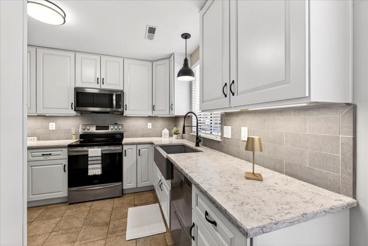 4910 Boykin Drive Photo 13