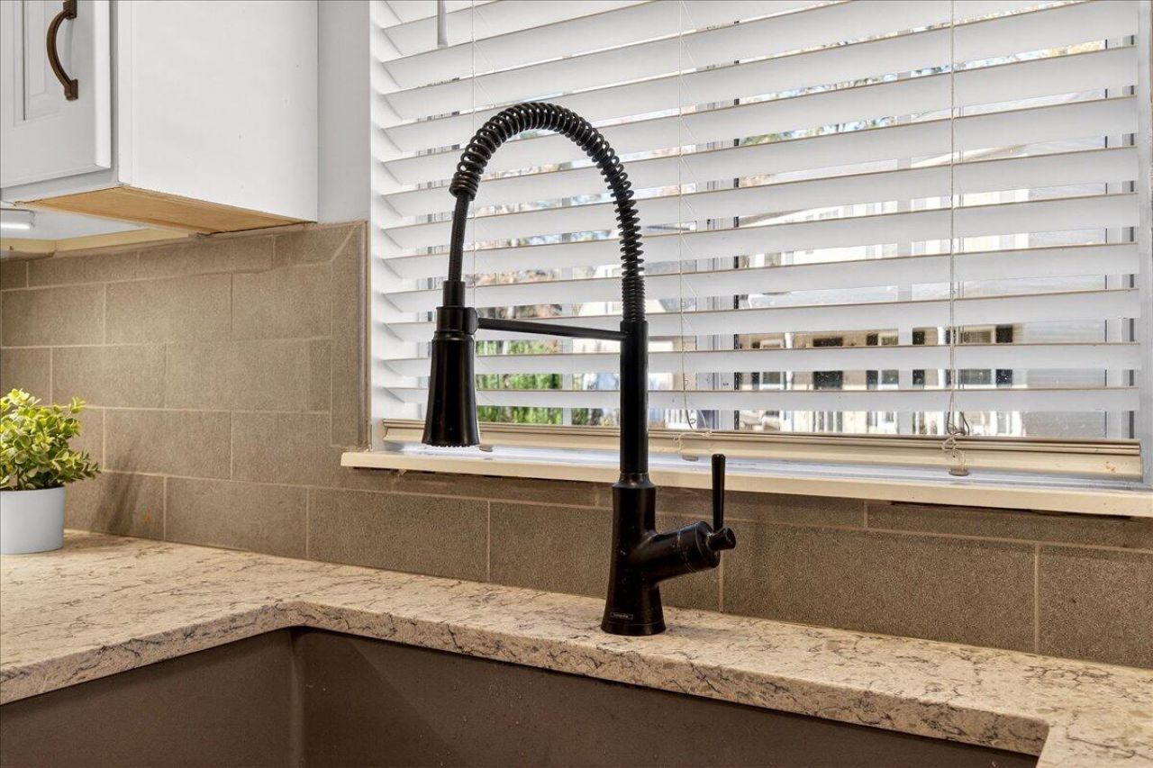 4910 Boykin Drive Photo 14