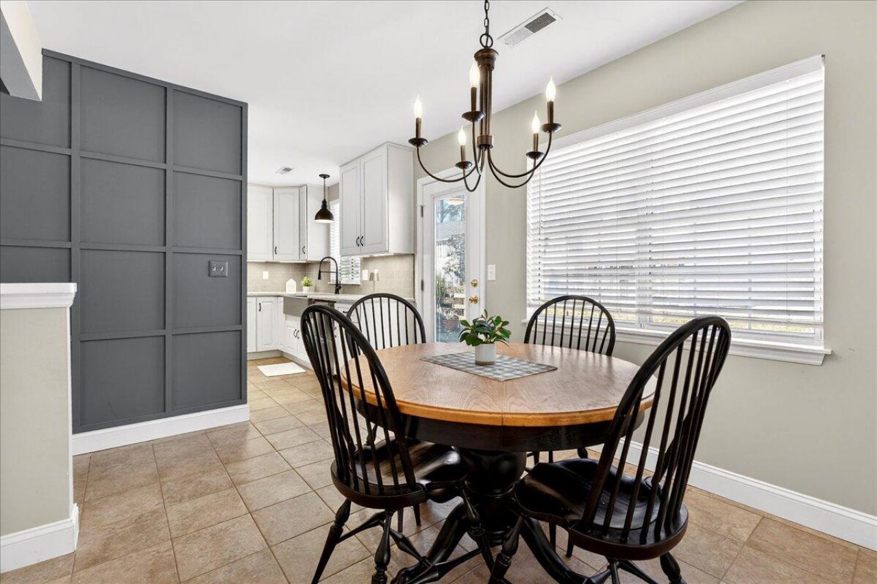 4910 Boykin Drive Photo 17