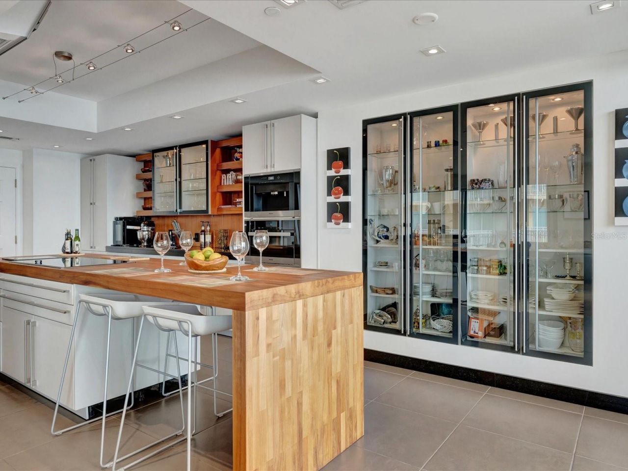 555 5th Avenue Ne, Unit 932, Saint Petersburg, FL 33701 Photo