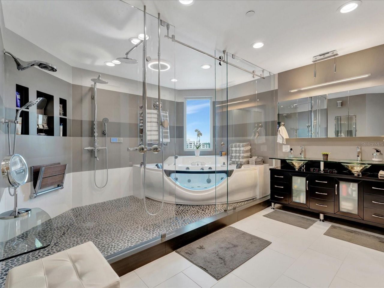 555 5th Avenue Ne, Unit 932, Saint Petersburg, FL 33701 Photo