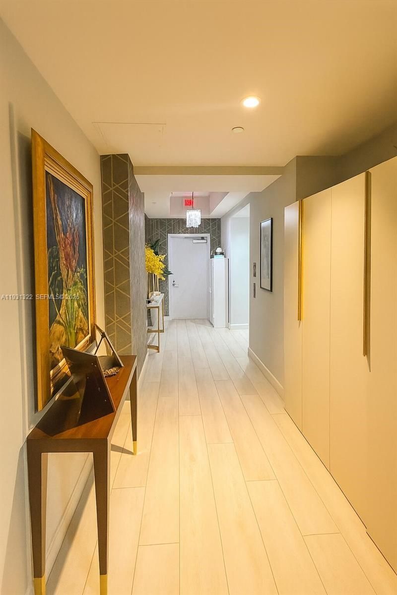 851 NE 1st Ave, Unit 2212, Miami, FL 33132 Photo