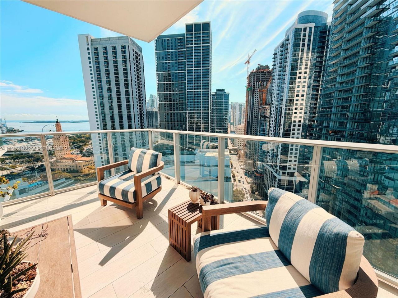 851 NE 1st Ave, Unit 2212, Miami, FL 33132 Photo