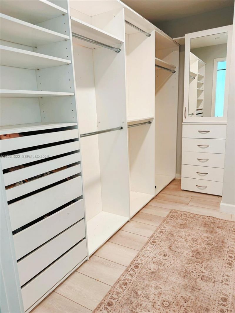 851 NE 1st Ave, Unit 2212, Miami, FL 33132 Photo