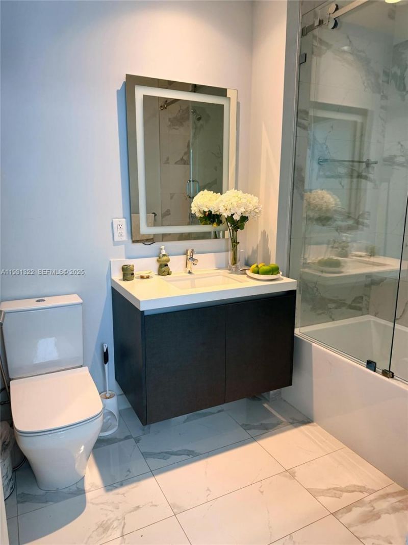 851 NE 1st Ave, Unit 2212, Miami, FL 33132 Photo