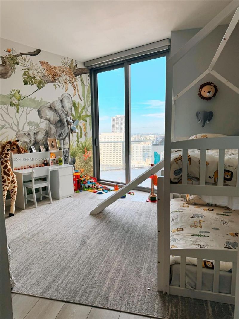 851 NE 1st Ave, Unit 2212, Miami, FL 33132 Photo