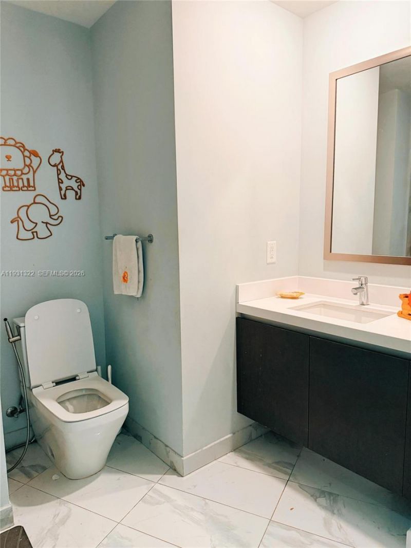 851 NE 1st Ave, Unit 2212, Miami, FL 33132 Photo