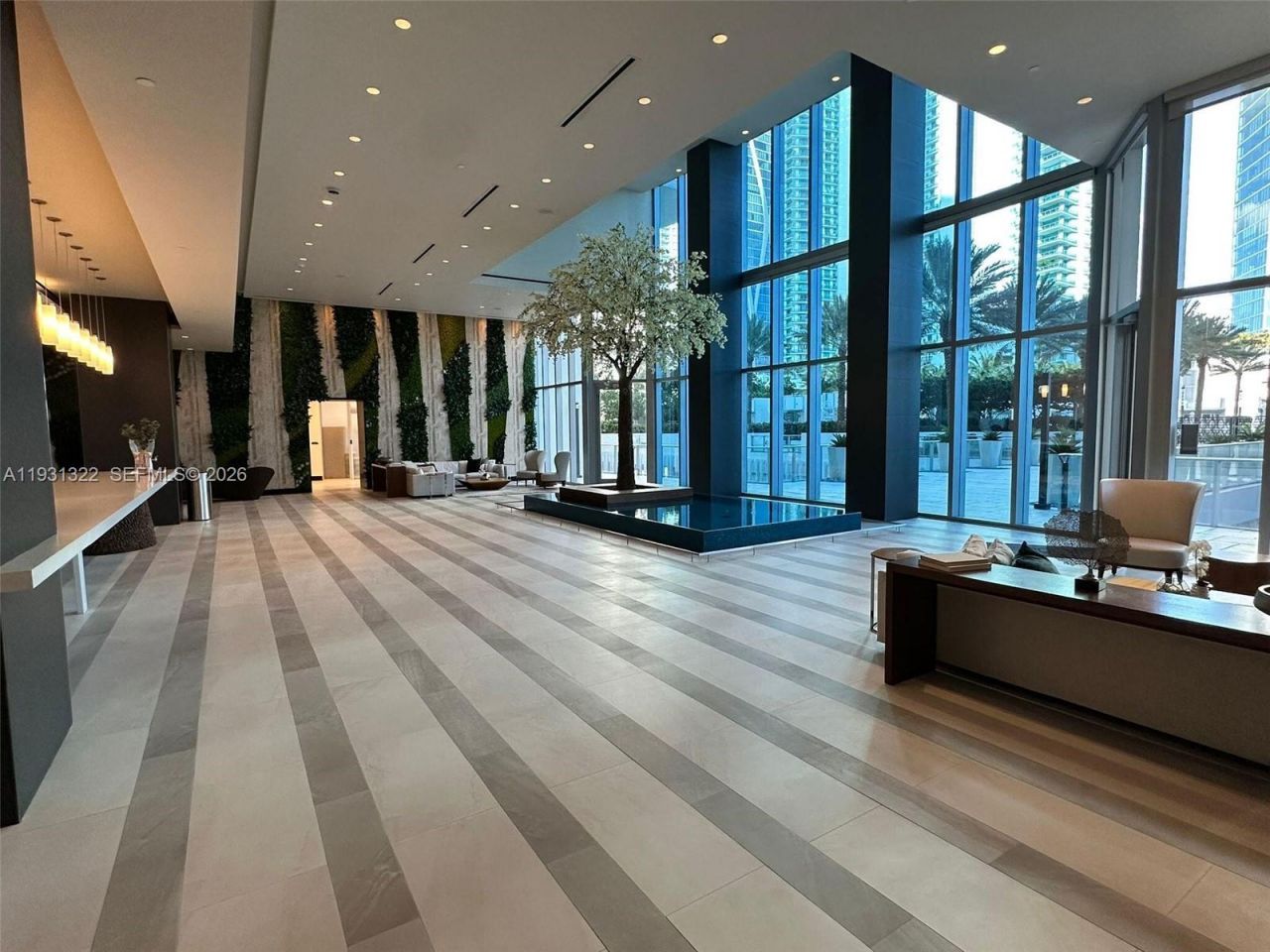 851 NE 1st Ave, Unit 2212, Miami, FL 33132 Photo