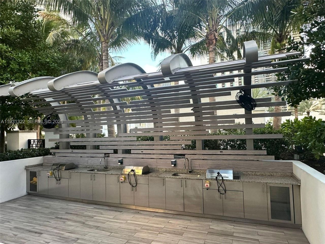 851 NE 1st Ave, Unit 2212, Miami, FL 33132 Photo