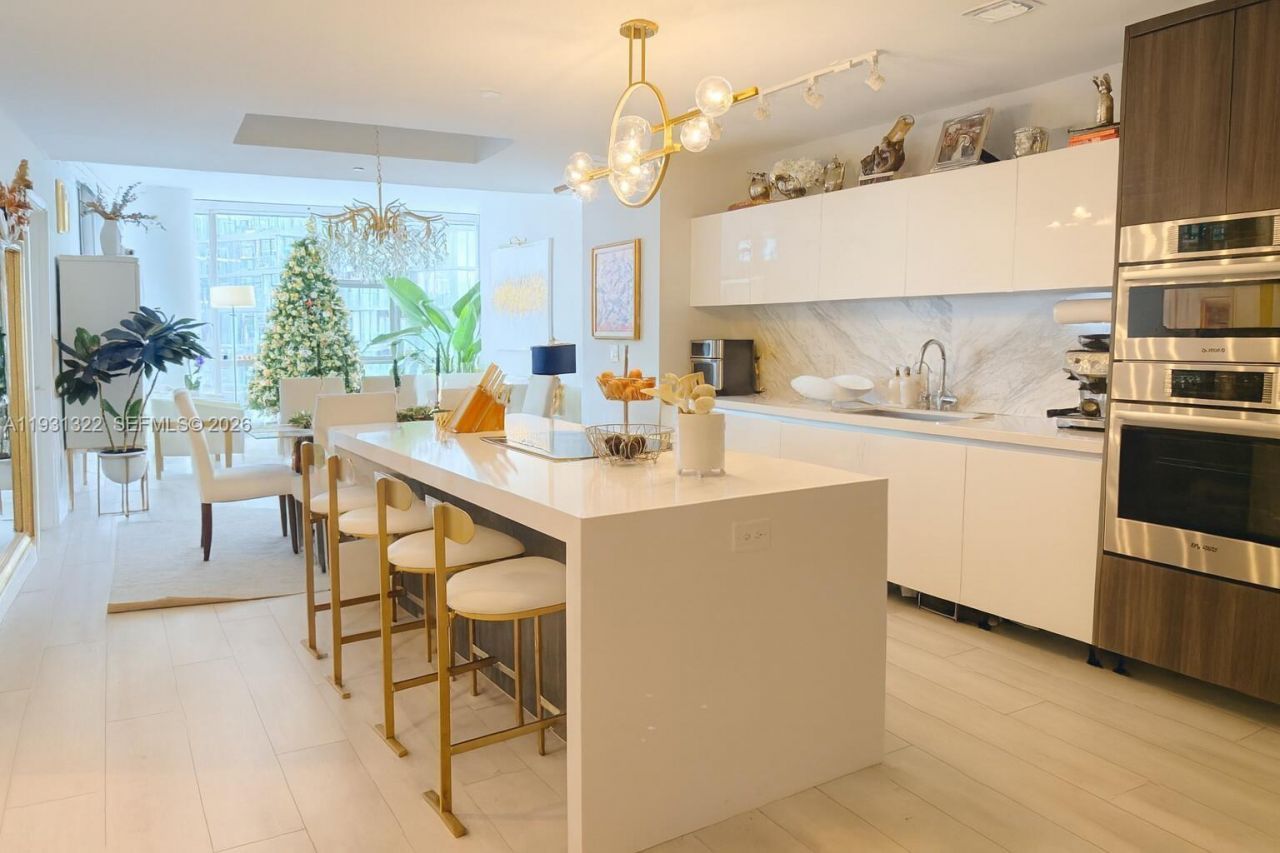 851 NE 1st Ave, Unit 2212, Miami, FL 33132 Photo